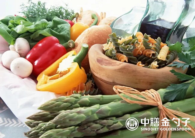 央廚預制菜引領餐飲業變革，提升生活品質.png